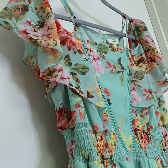 ENTRO FLORAL PRINT DRESS SIZE MEDIUM - Picture 4 of 8